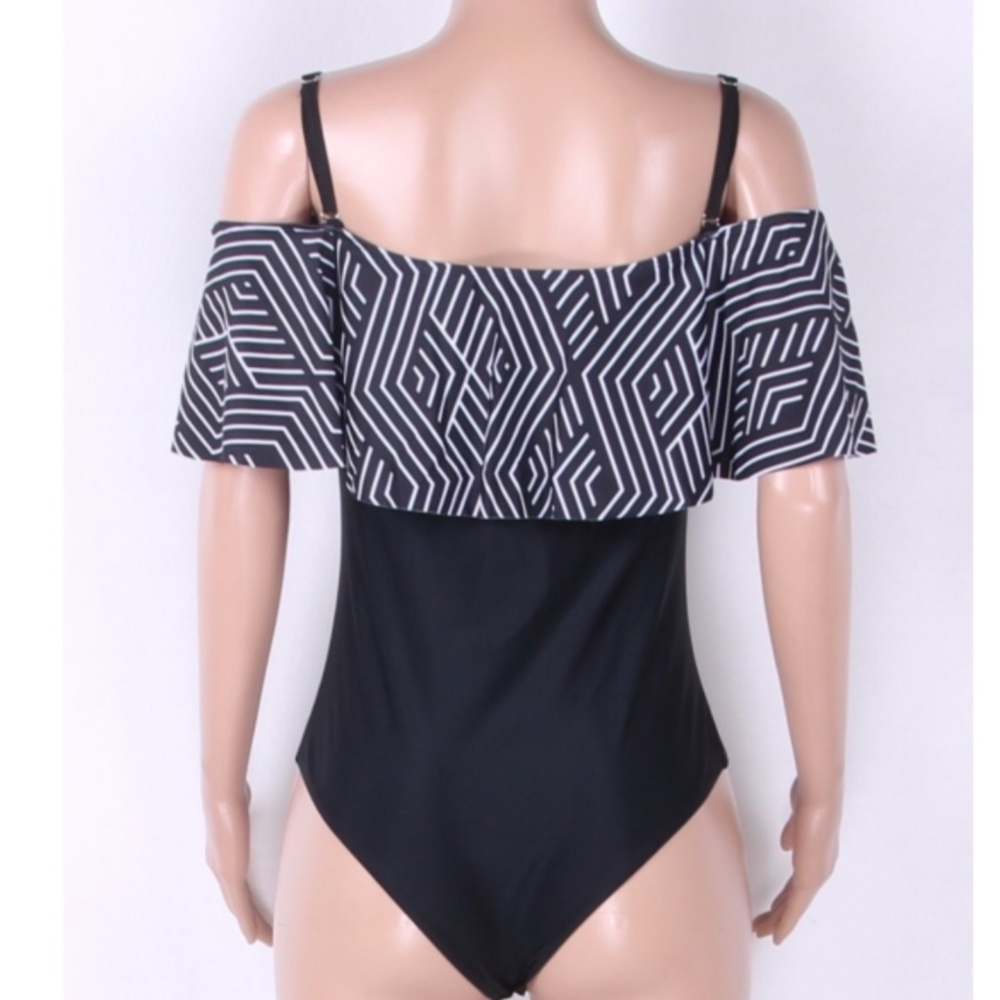 5⭐️❣️One piece off shoulder black flounce - bikini - Picture 6 of 7